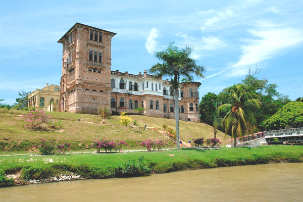 The unfinished castle of a Scottish planter named William Kellie Smith. It is believed that the castle was built as a gift to his wife/son. [I do not own this photo]
