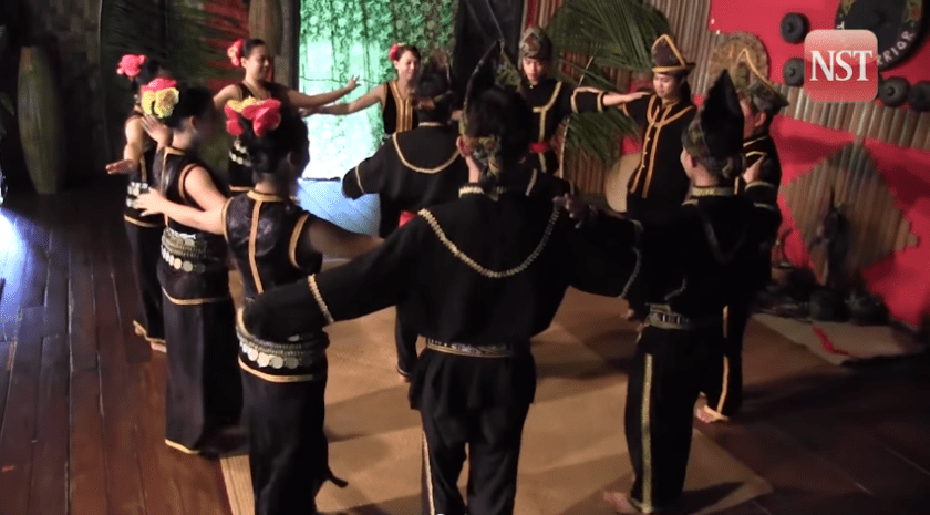 Sumazau is performed during the Magavau ceremony to entertain and welcome the rice spirits.